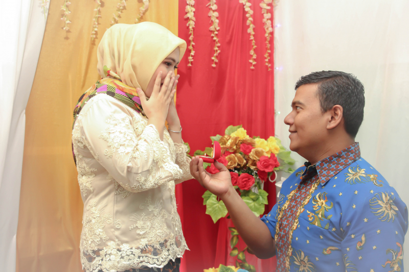 THE ENGAGEMENT OF TIARA & KADRI